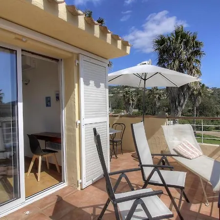 2 Pieces Pied Dans L'eau Bed & Breakfast