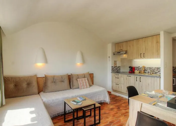 2 Pieces Pied Dans L'eau Bed and breakfast