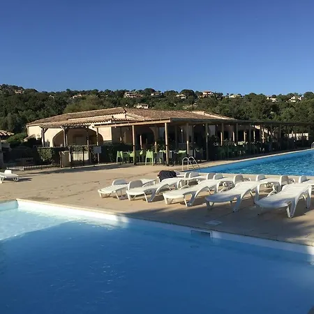 2 Pieces Pied Dans L'eau