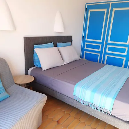 2 Pieces Pied Dans L'eau 4*