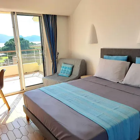 Bed & Breakfast 2 Pieces Pied Dans L'eau Porto-Vecchio (Corsica)