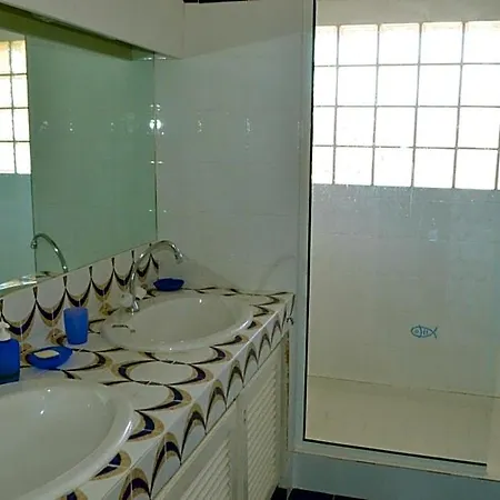 Bed & Breakfast 2 Pieces Pied Dans L'eau