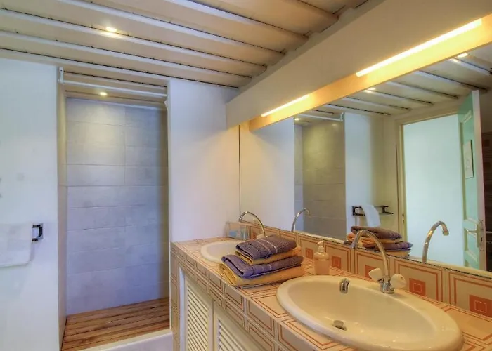 Frühstückspension 2 Pieces Pied Dans L'eau Porto-Vecchio (Corsica)